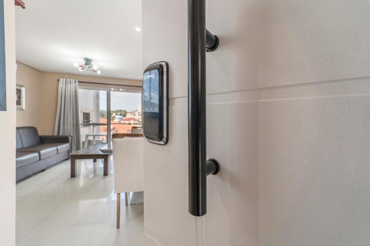Residencial Edite No Centro De Bombinha 봄비나스 외부 사진