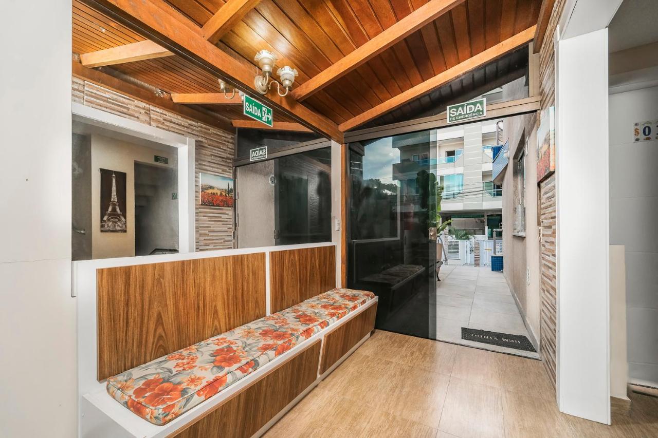 Residencial Edite No Centro De Bombinha 봄비나스 외부 사진