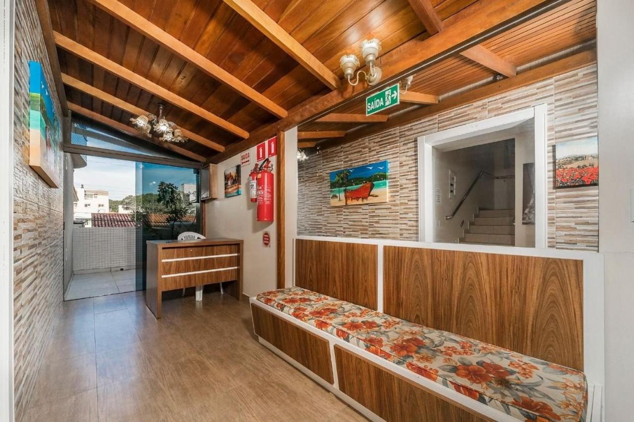 Residencial Edite No Centro De Bombinha 봄비나스 외부 사진
